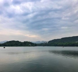 苏州杭州自助游(杭州自助游旅游攻略)
