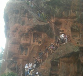 苏州乐山旅游攻略(乐山旅游攻略自由行路线推荐)