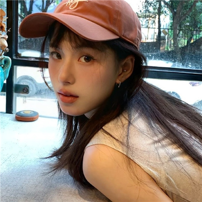 苏州伴游女生杨梦研的资料